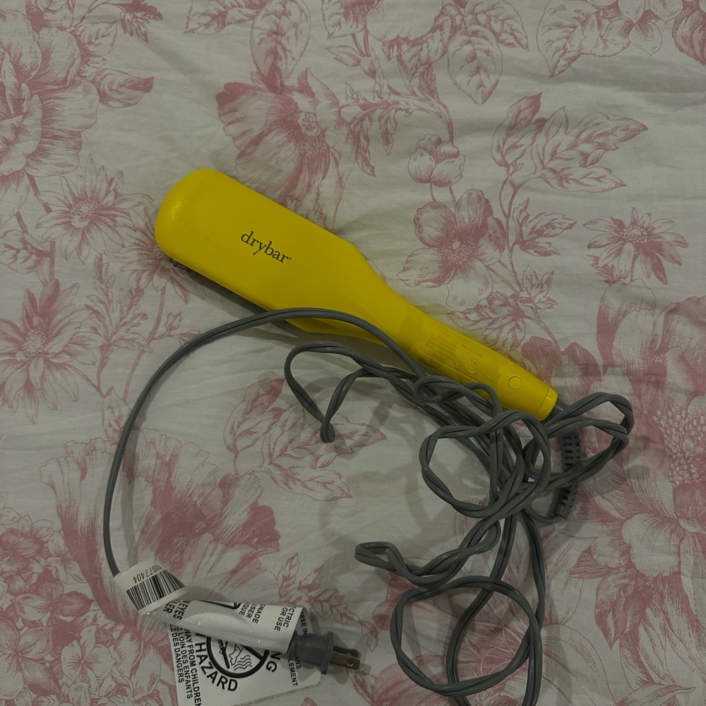 Drybar Vibrant Yellow Styling Tool